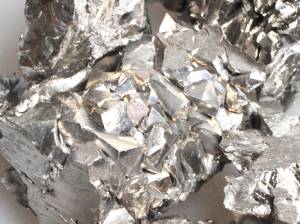 Zr 锆块（碘化锆）纯度Zr+Hf≥99.98%，Hf≤3%